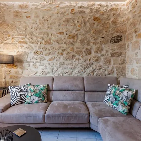 Evangelia Residenza, Elegant In Herakleion!