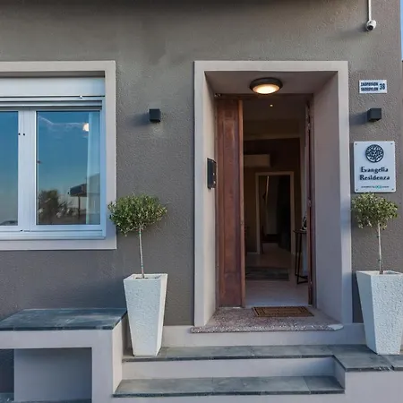 Evangelia Residenza, Elegant In Herakleion! Holiday home *